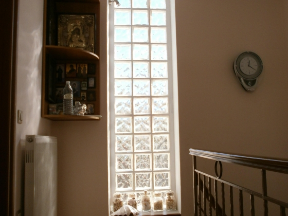 TheRealtyAgency-Lagonisi-1st floor stairs