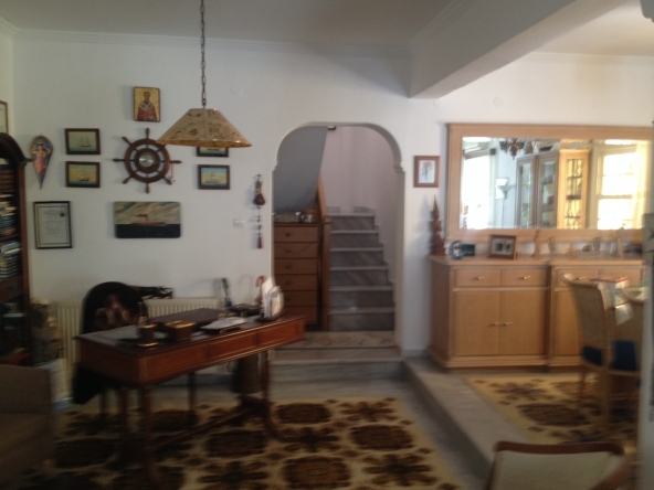 therealtyagency-aigina-livingroom-3